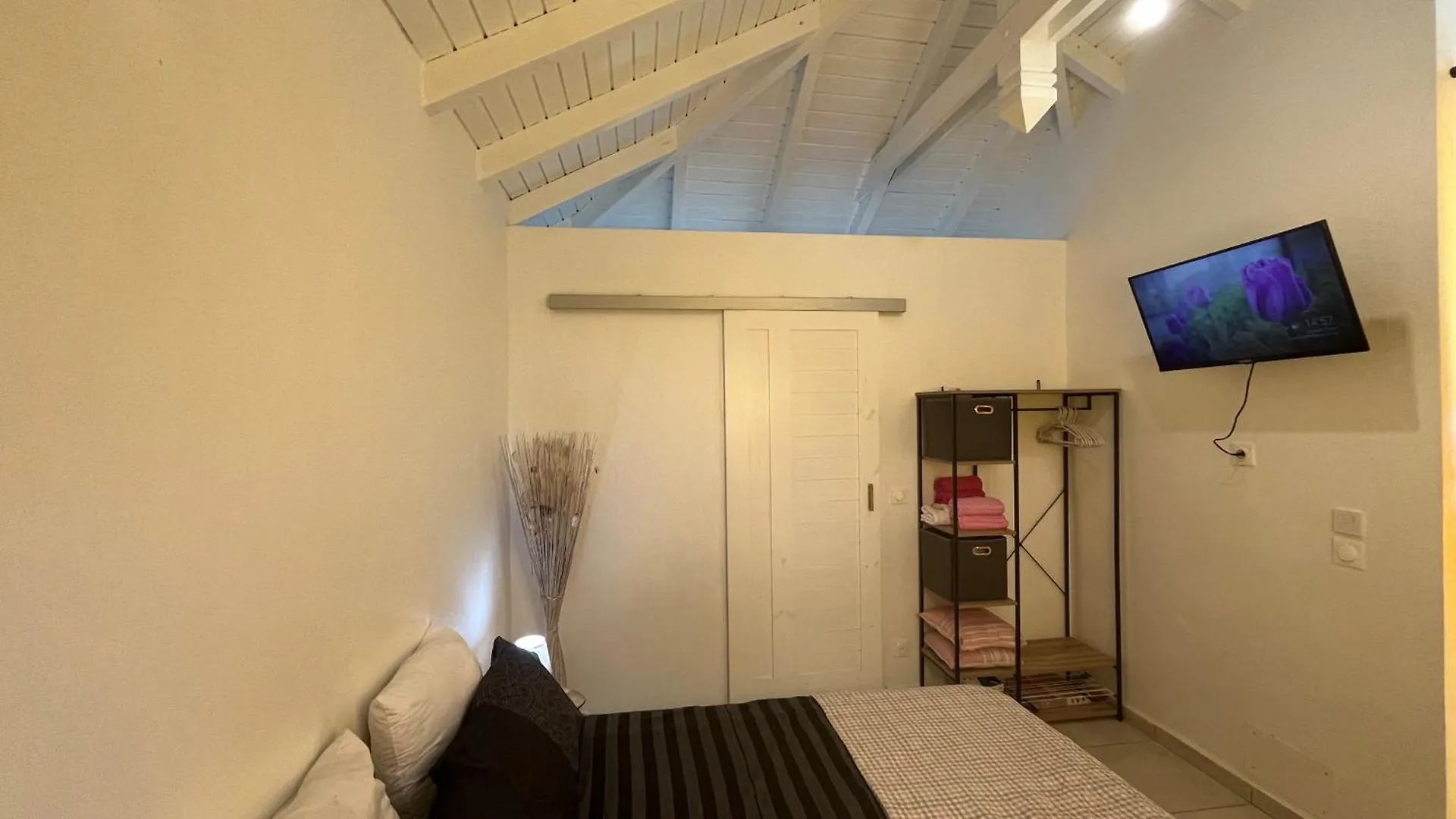 Bungalow A Baie-Mahault 0*,  Guadeloupe